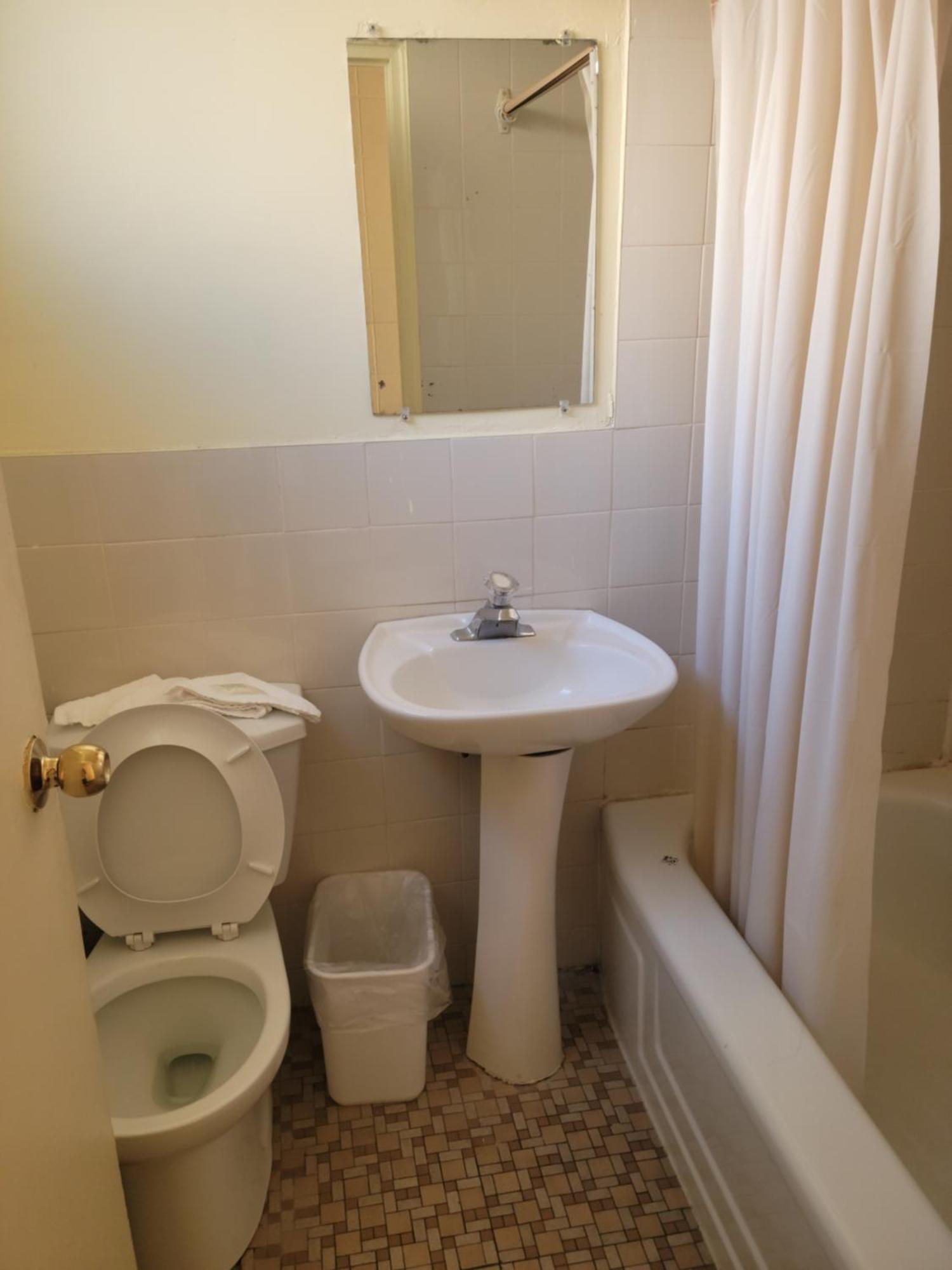 Olympia Motel Niagara Falls Room photo